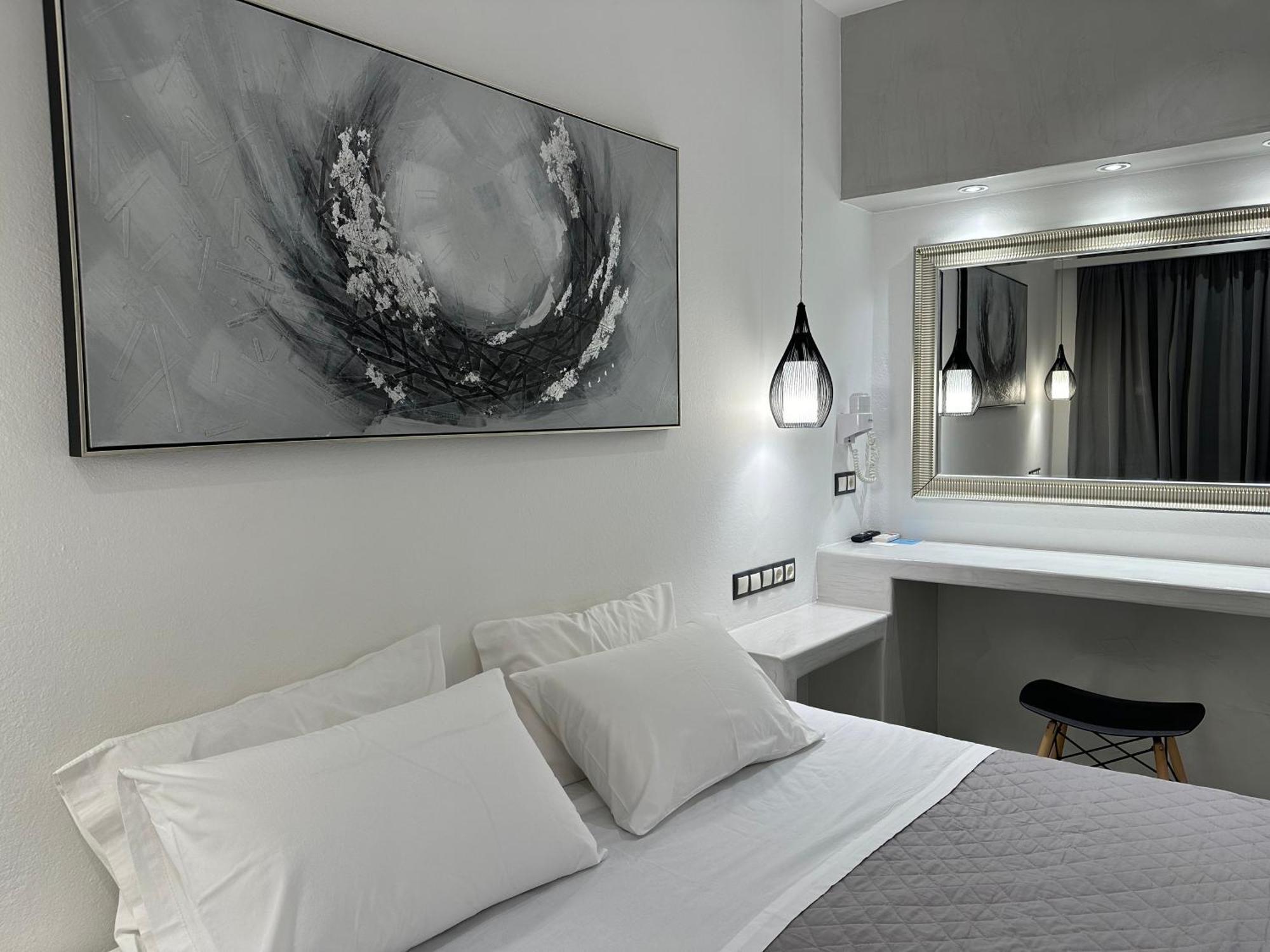 Aphrodite Hotel & Apartments Chora  Bagian luar foto