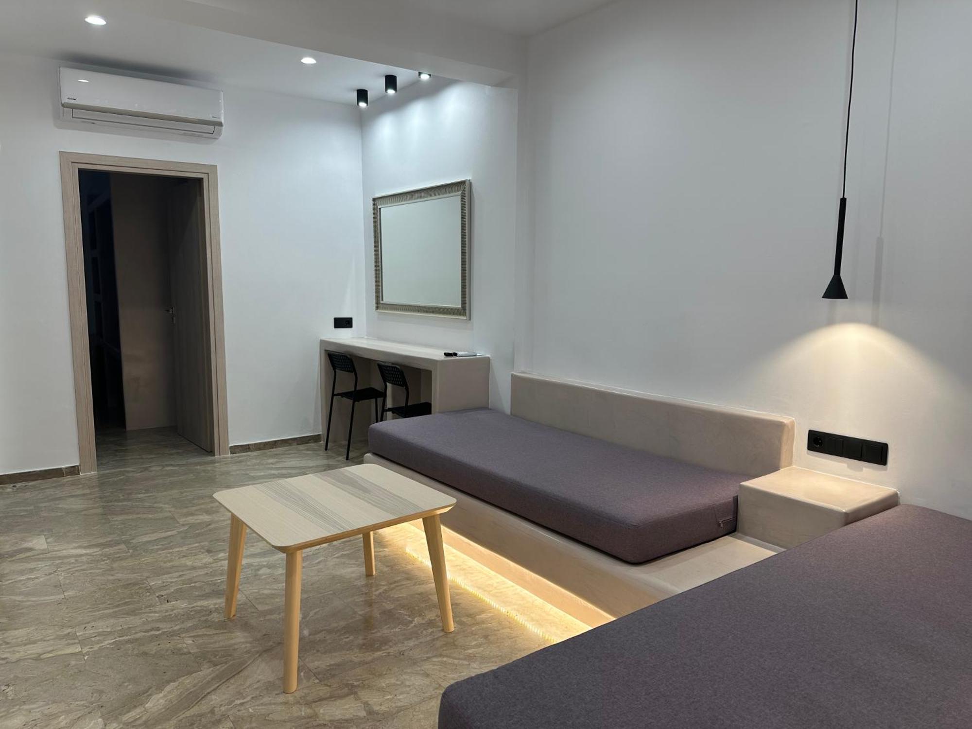 Aphrodite Hotel & Apartments Chora  Bagian luar foto