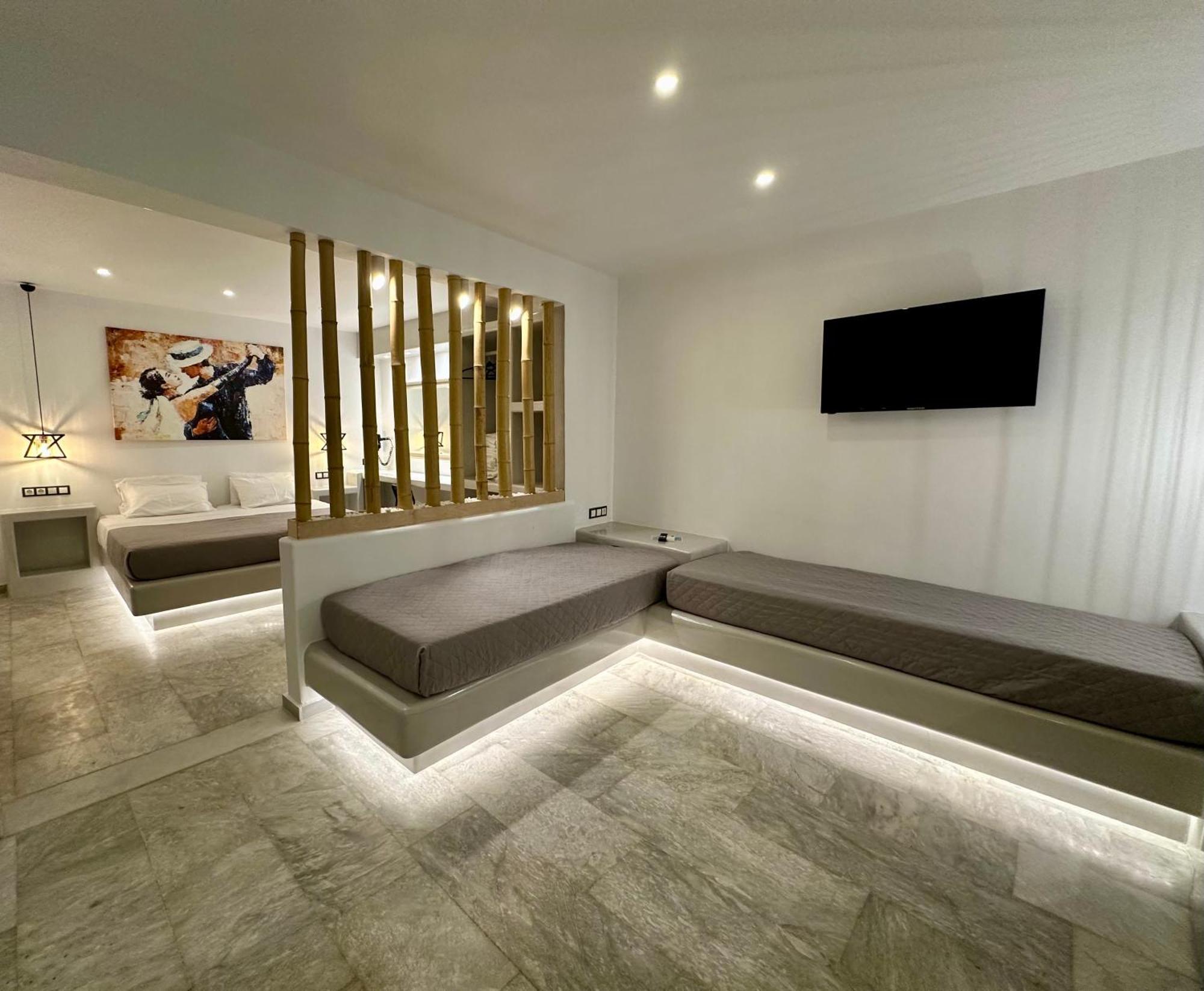 Aphrodite Hotel & Apartments Chora  Bagian luar foto